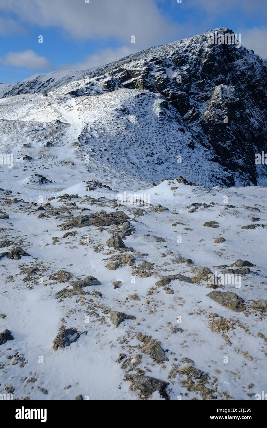 Cadair Idris im Winter mit Schnee Stockfoto