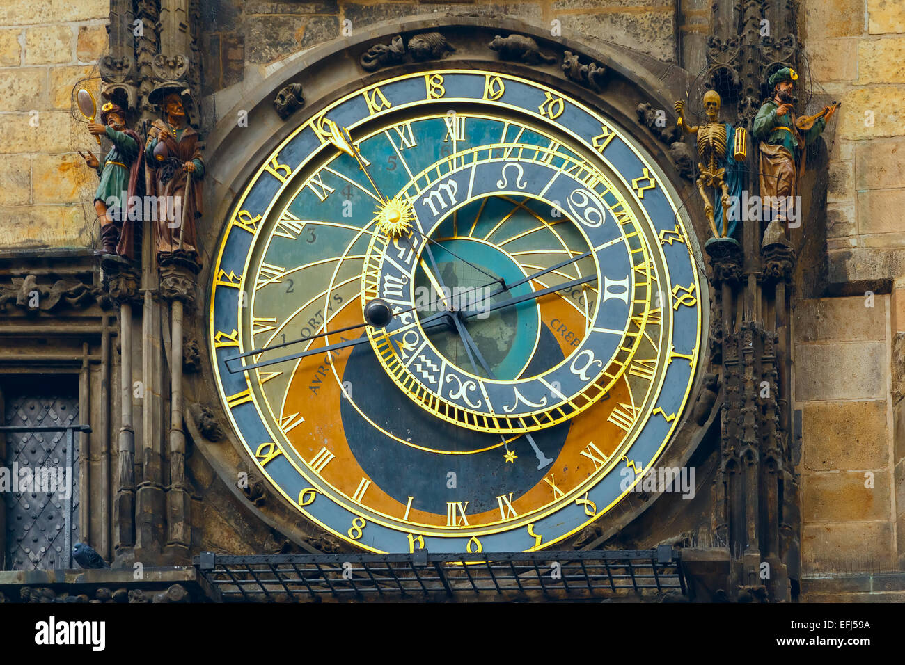 Prager astronomische Uhr (Orloj) in der Old Town Square, Tschechische Republik Stockfoto