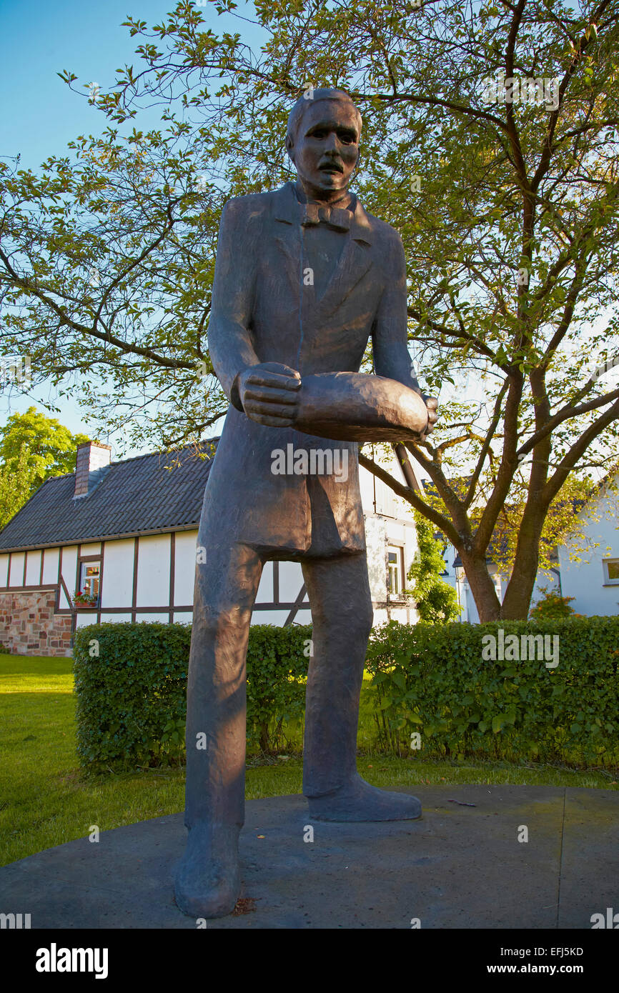 Raiffeisendenkmal, Friedrich Wilhelm Raiffeisen gegründete Brodverein 1846 / 47, Altenkirchen - Weyerbusch, Westerwald, Rhein Stockfoto