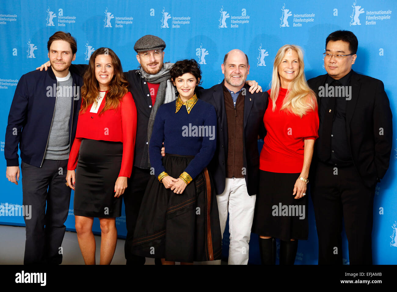 Berlin, Deutschland. 5. Februar 2015. Jury-Mitglieder, Daniel Bruehl, Claudia Llosa, Jury-Präsident Darren Aronofsky, Audrey Tautou, Matthew Weiner, Martha De Laurentiis und Bong Joon-ho während der Jury-Fototermin auf der 65. Berlin International Film Festival/Berlinale 2015 am 5. Februar 2015 Credit: Dpa picture-Alliance/Alamy Live News Stockfoto