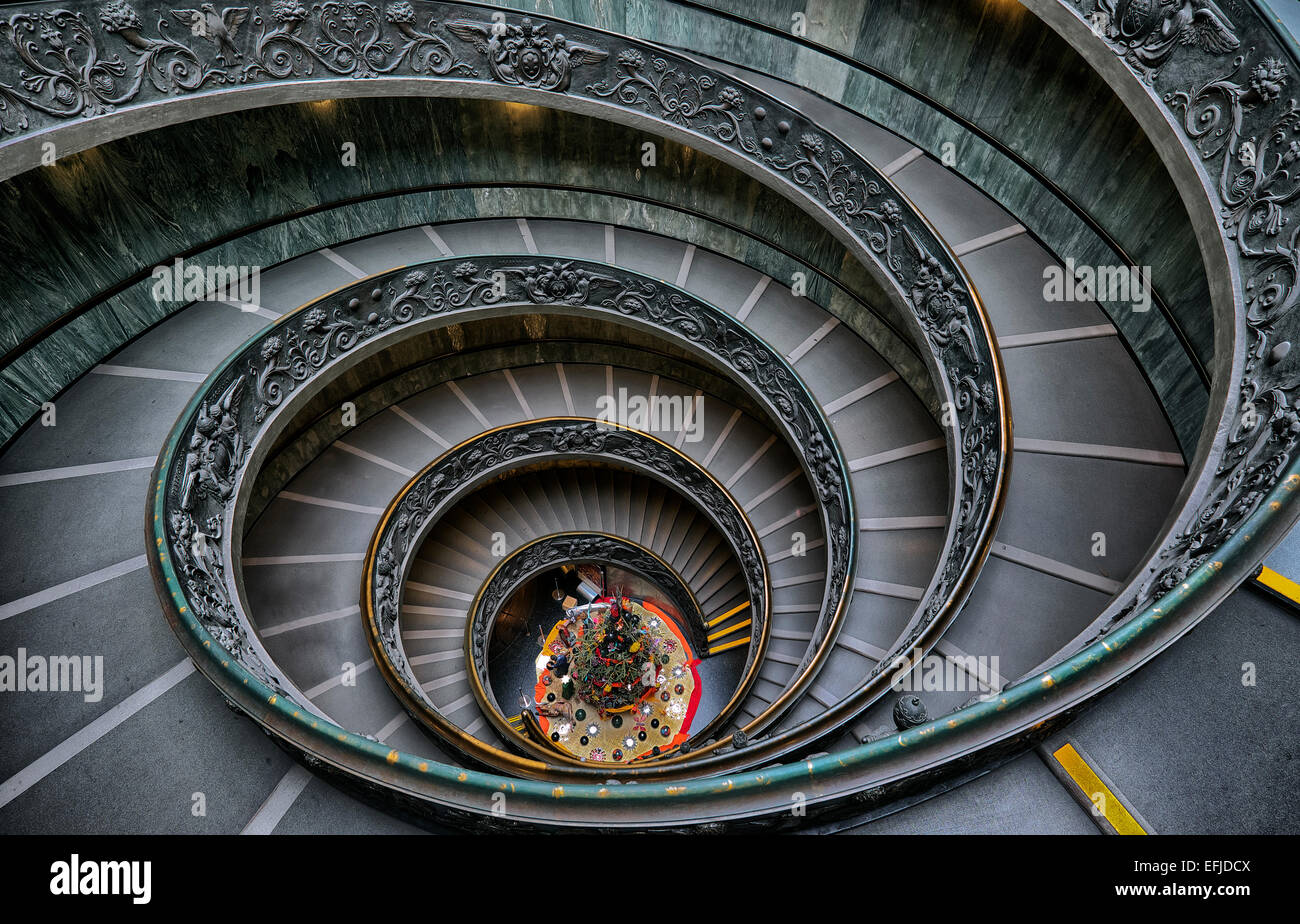 Italien. Rom. Vatikan. Eine doppelte Wendeltreppe.Bramante-Treppe. Stockfoto
