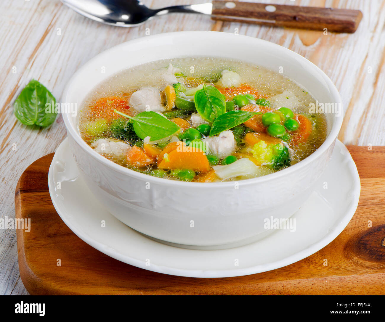 Suppe mit Huhn und Gemüse. Selektiven Fokus Stockfoto