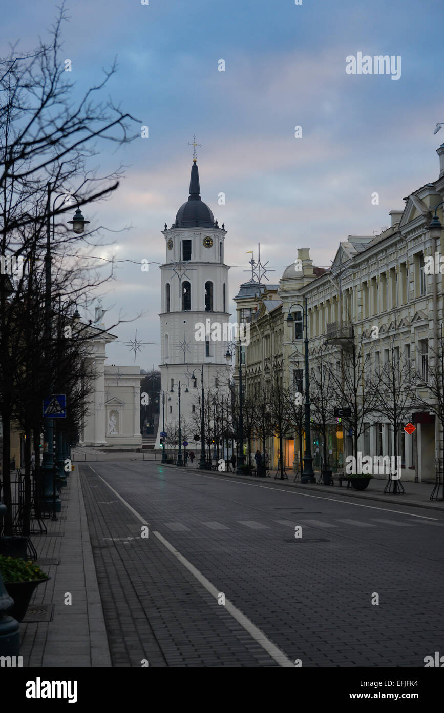 Vilnius-Hauptstraße - Gediminas Avenue und Vilnius Kathedrale, Litauen Stockfoto