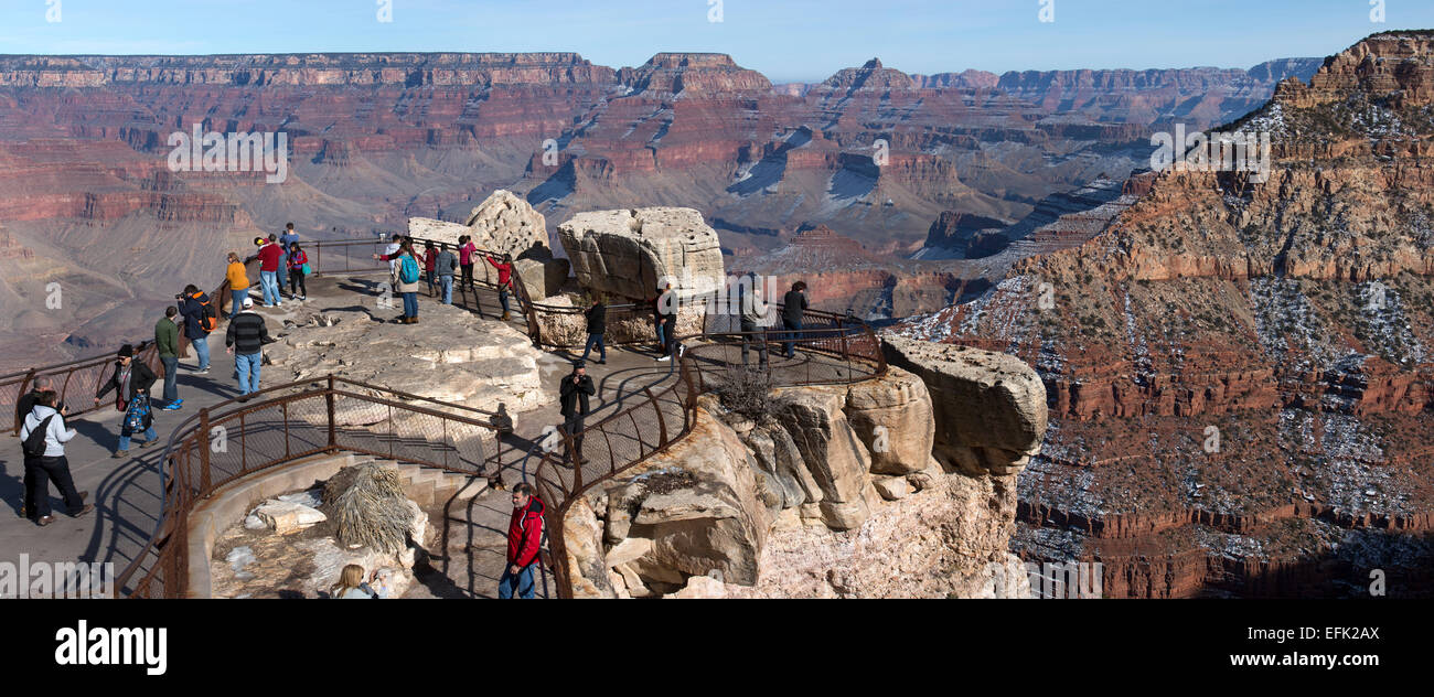 Grand Canyon, Arizona. Suche Touristen anzeigen Schlucht panorama Stockfoto