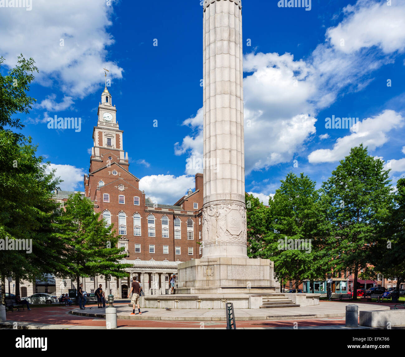 Weltkrieg-Denkmal vor der Providence County Courthouse, Providence, Rhode Island, USA Stockfoto