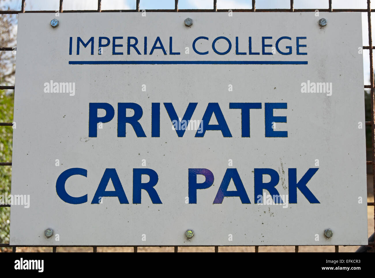 Imperial College bemerkt Warnung Privatparkplatz am imperial College-Sportplätze in Teddington, Middlesex, england Stockfoto