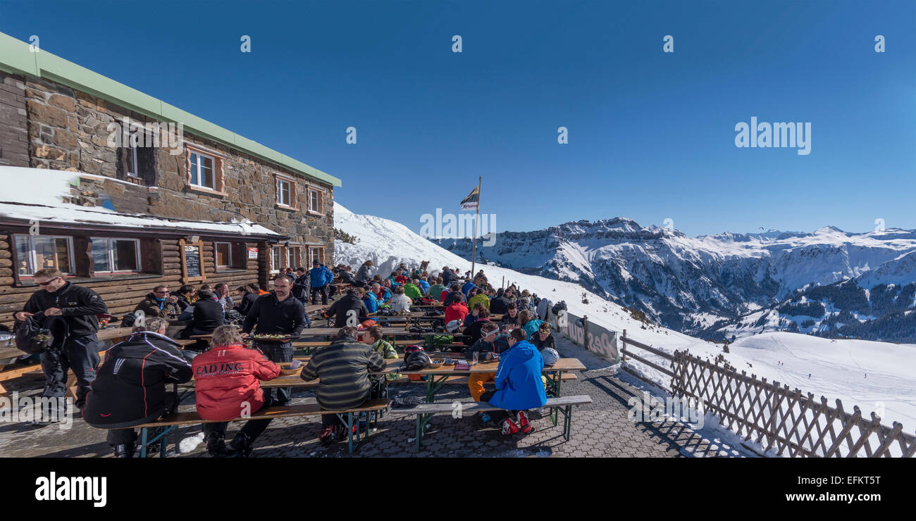Winter in Flumserberg Maschgenkamm, Tannenbodenalp, Skihütte, Restaurant, Panorama, Schweizer Alpen, St. Gallen, Schweiz Stockfoto