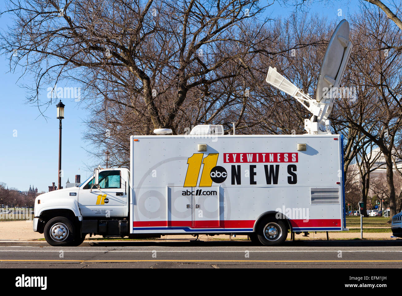 ABC Eyewitness News LKW im Feld - USA Stockfoto