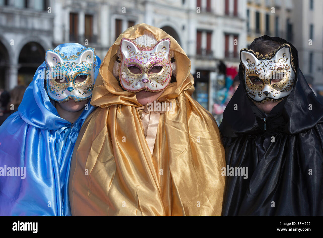 Venedig, Italien. 7. Februar 2015. Platzieren Sie die wichtigsten Karneval in Venedig feiern nehmen diese und am kommenden Wochenende mit Menschen verkleiden und tragen Masken. Foto: Carnivalpix/Alamy Live-Nachrichten Stockfoto