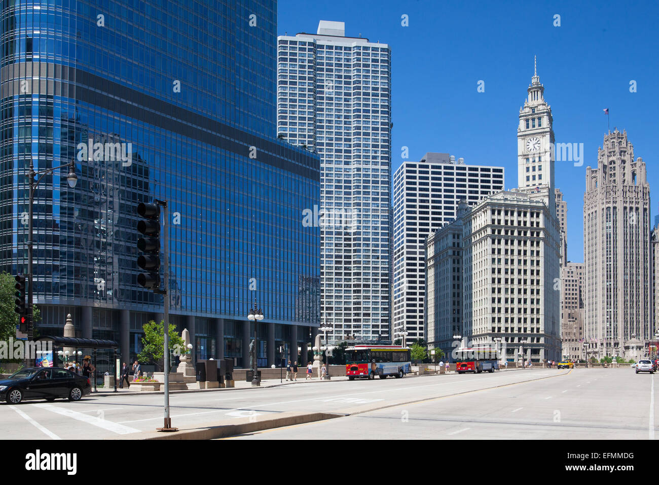 Chicago, USA-Juli 13,2013: Berühmte Wrigley Building und Trump Tower in Chicago.The Wrigley Building ist ein Wolkenkratzer mit zwei Towe Stockfoto