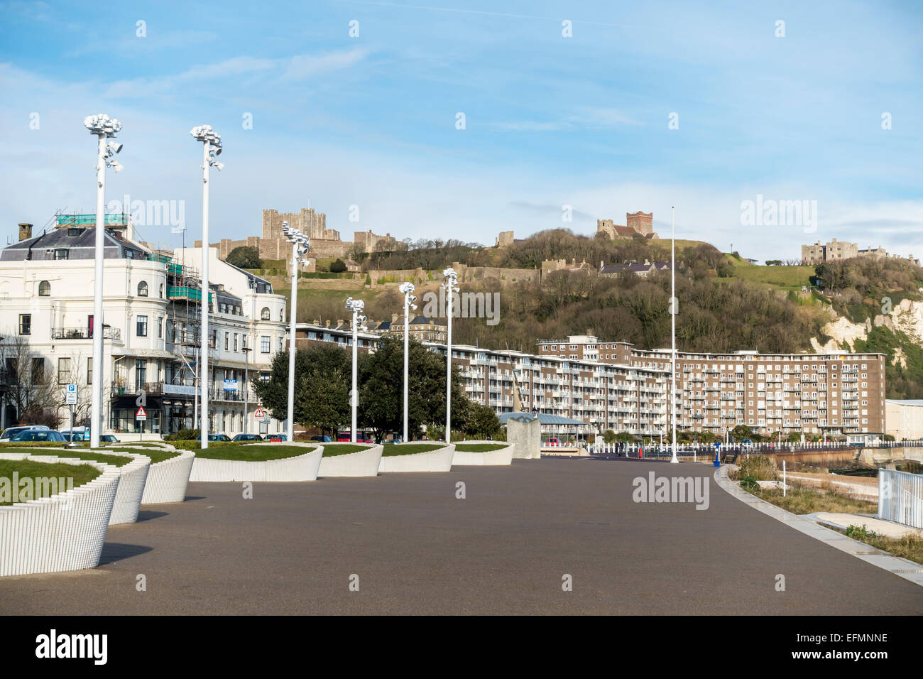 Dover Strandpromenade Promenade Hafen Burg Kent England UK Stockfoto