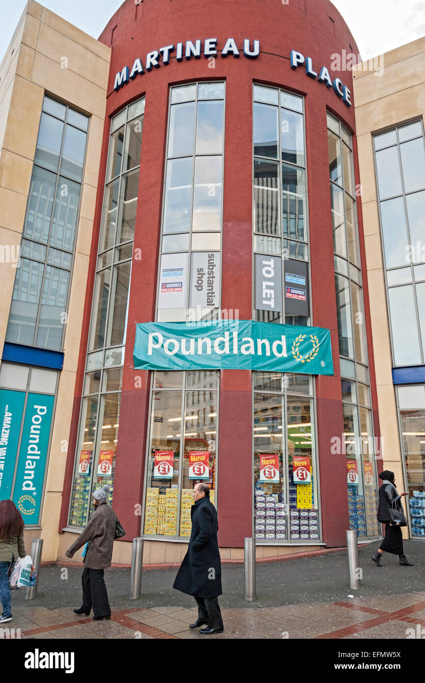 Poundland Birmingham zentrale Weihnachtsfenster Stockfoto