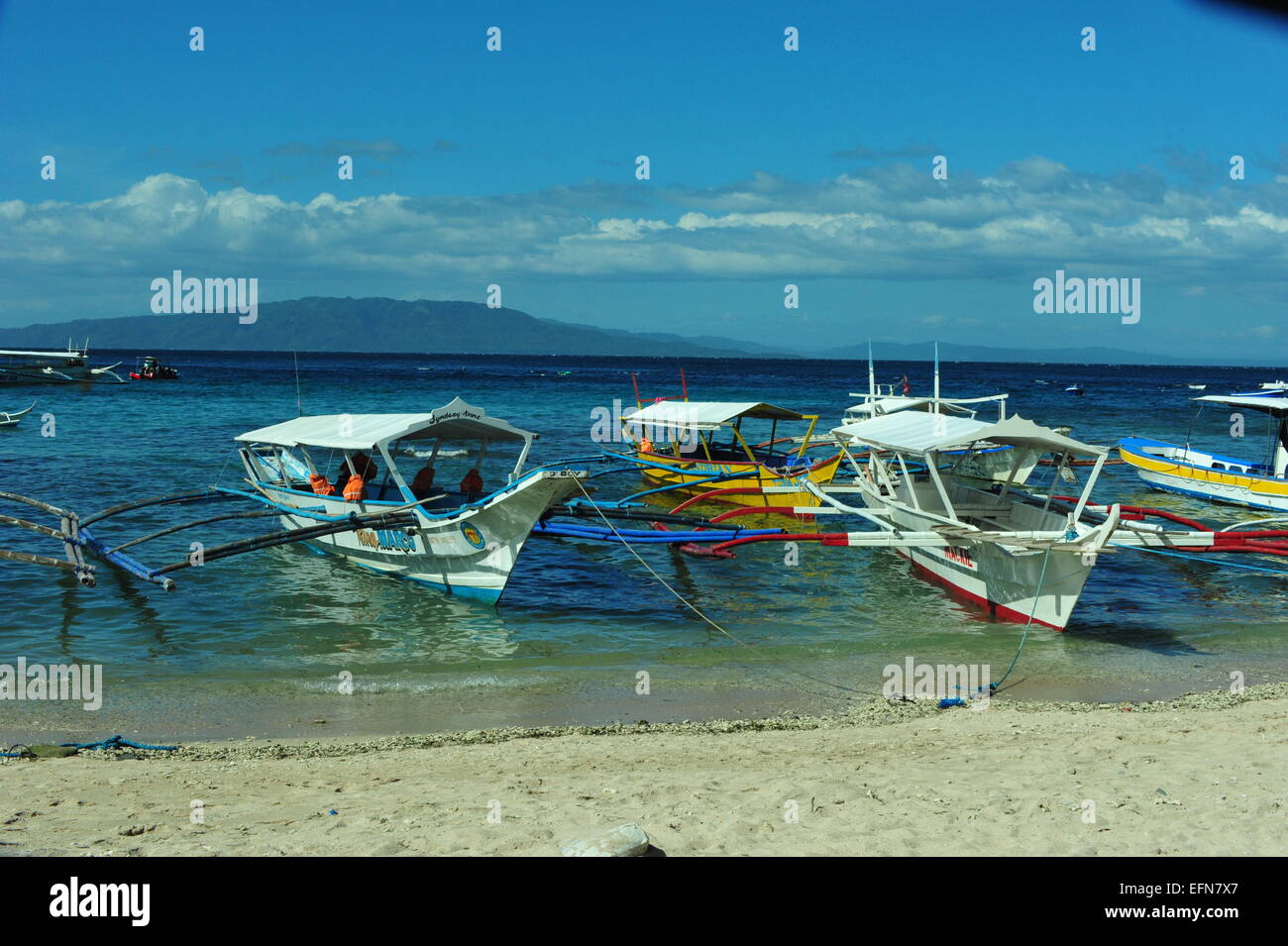 Bankas in Sabang, Puerto Galera, Philippinen. Stockfoto