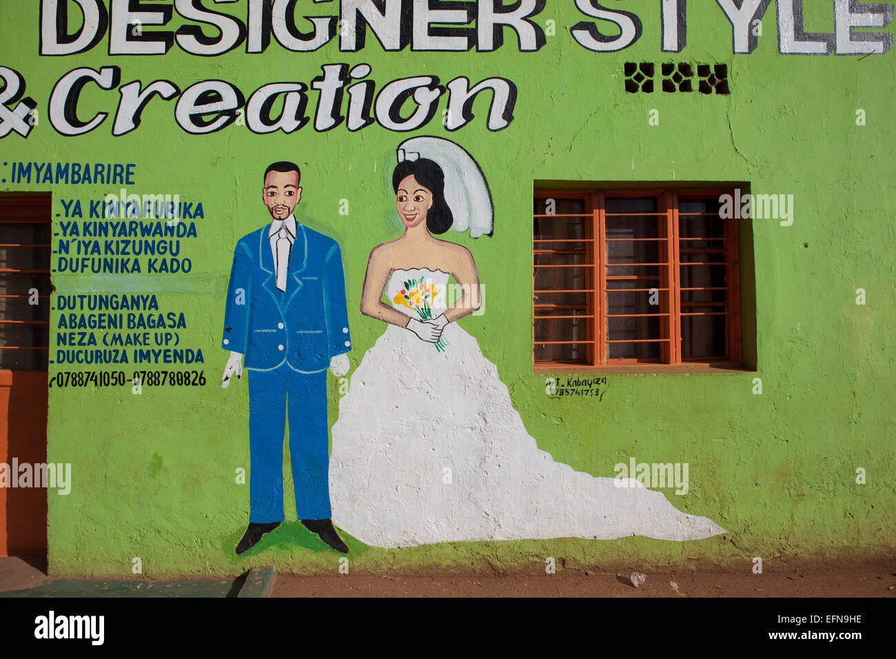 Wandbild ein verheiratetes Paar vor einem Geschäft, Kigali, Ruanda Stockfoto