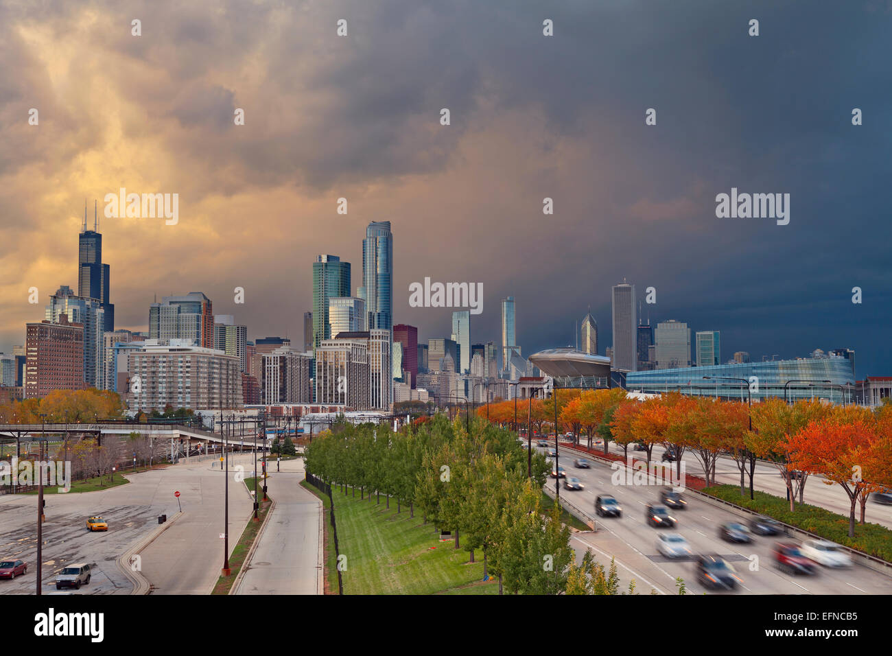 Chicago.  Bild von Chicago downtown mit dramatischer Himmel im Herbst. Stockfoto