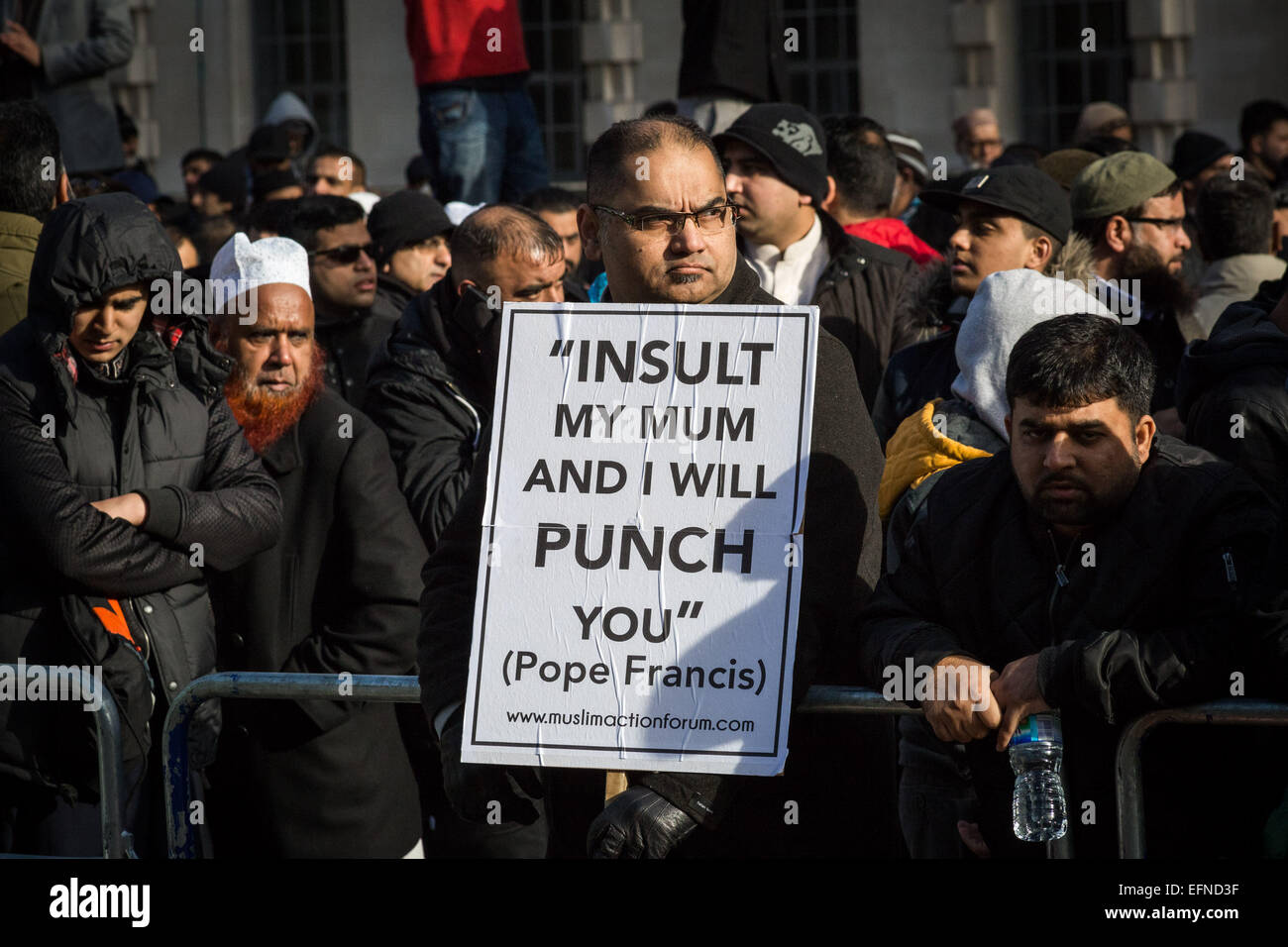 London, UK. 8. Februar 2015. Britische Muslime Masse Protest gegen Charlie Hebdo Darstellung des Propheten Muhammad Credit: Guy Corbishley/Alamy Live-Nachrichten Stockfoto