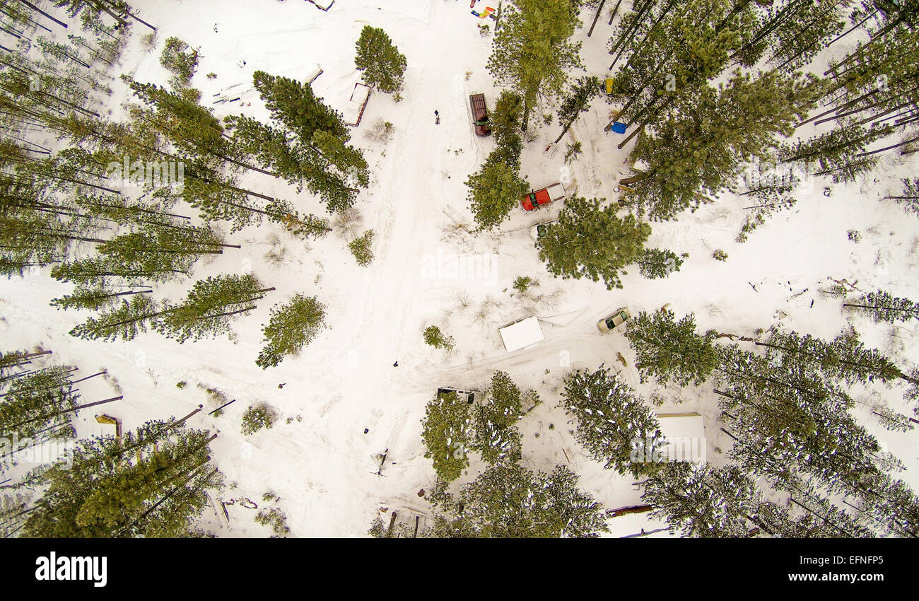 Berg-Winter-Gemeinschaft Placerville Idaho von oben Stockfoto