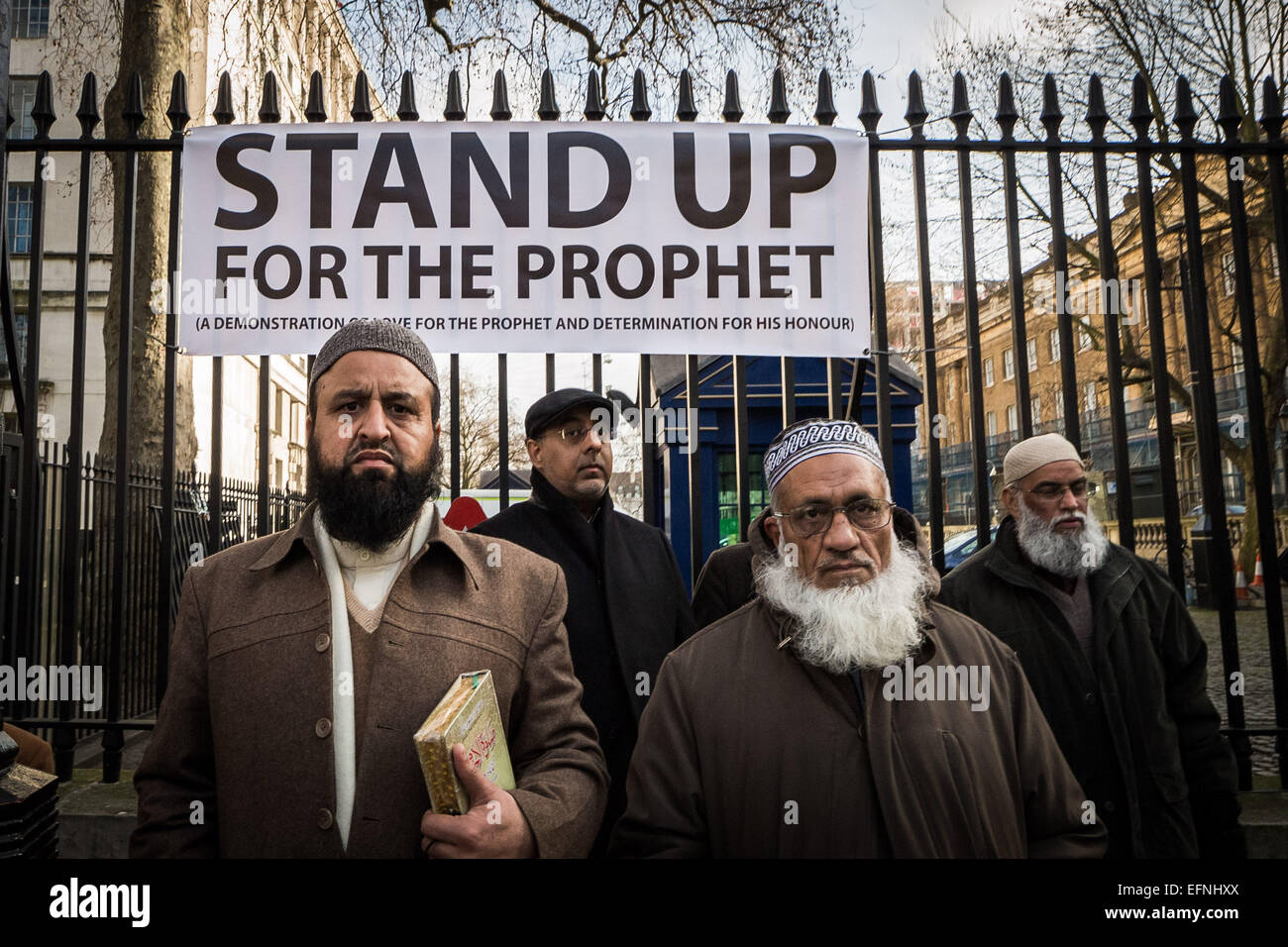 London, UK. 8. Februar 2015. Britische Muslime protestieren gegen Charlie Hebdo erneuten Veröffentlichung Credit: Guy Corbishley/Alamy Live News Stockfoto