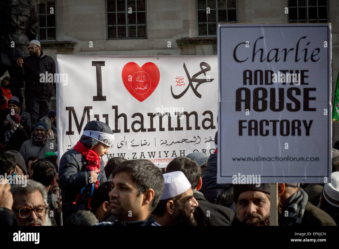 London, UK. 8. Februar 2015. Britische Muslime protestieren gegen Charlie Hebdo erneuten Veröffentlichung Credit: Guy Corbishley/Alamy Live News Stockfoto