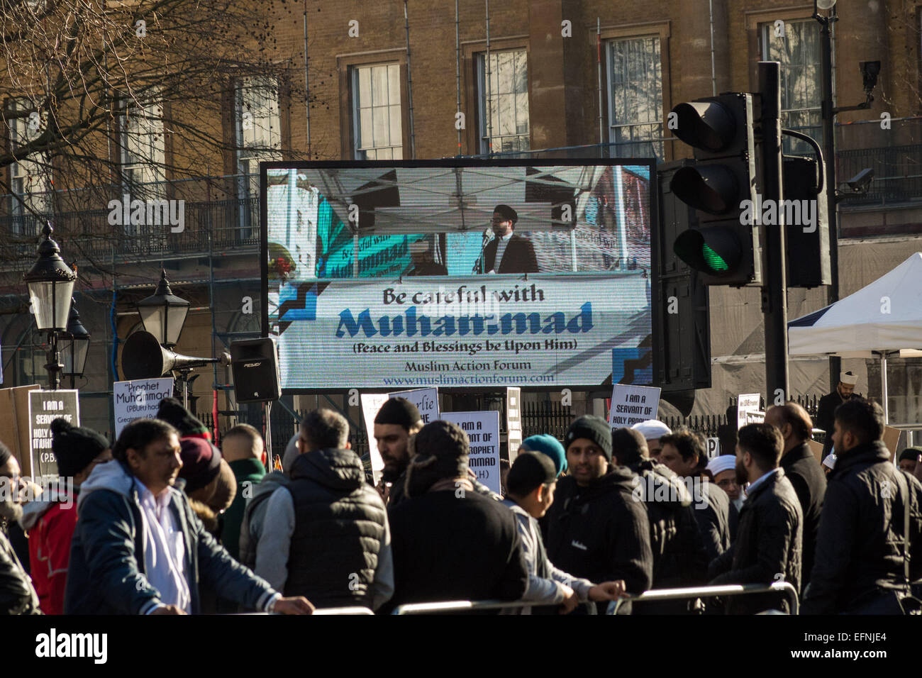 London, UK. 8. Februar 2015. Britische Muslime protestieren gegen Charlie Hebdo erneuten Veröffentlichung Credit: Guy Corbishley/Alamy Live News Stockfoto