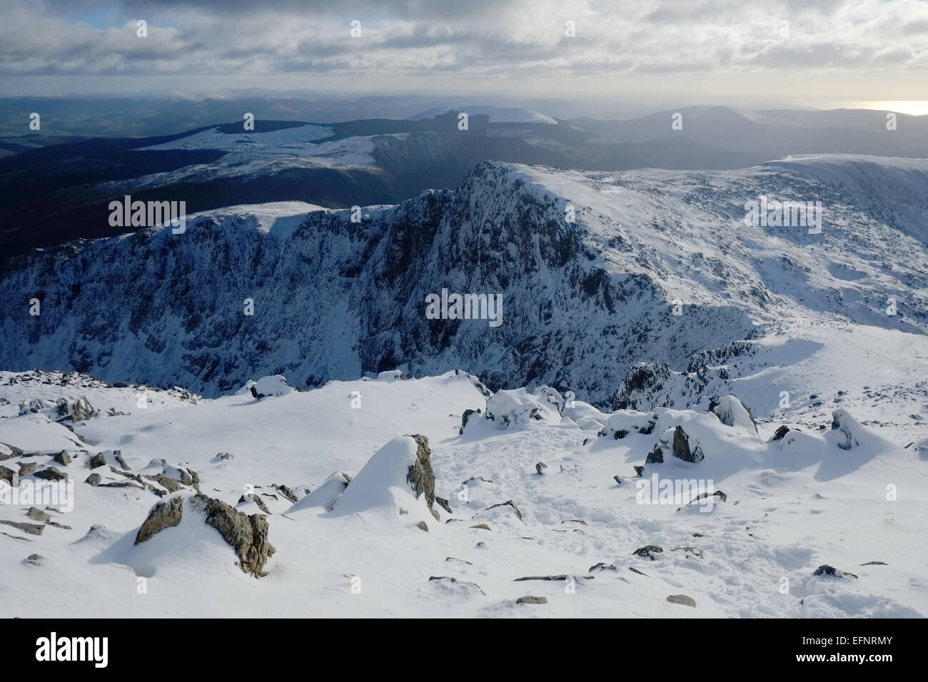 Cadir Idris im Winter im Schnee Stockfoto
