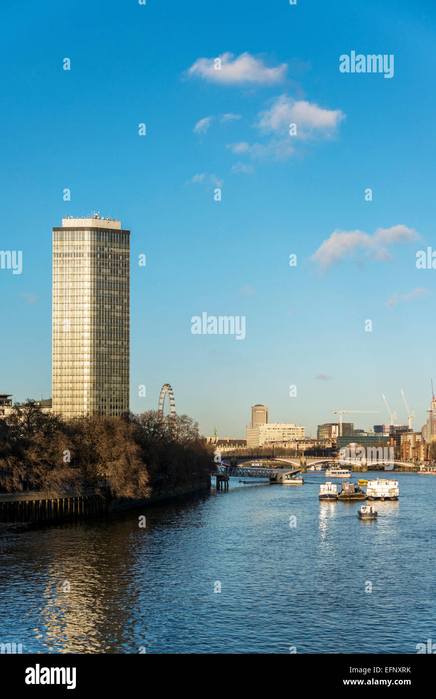 Millbank Tower ist ein Wahrzeichen Wolkenkratzer in Westminster an den Ufern der Themse mit starken politischen Verbindungen. Stockfoto