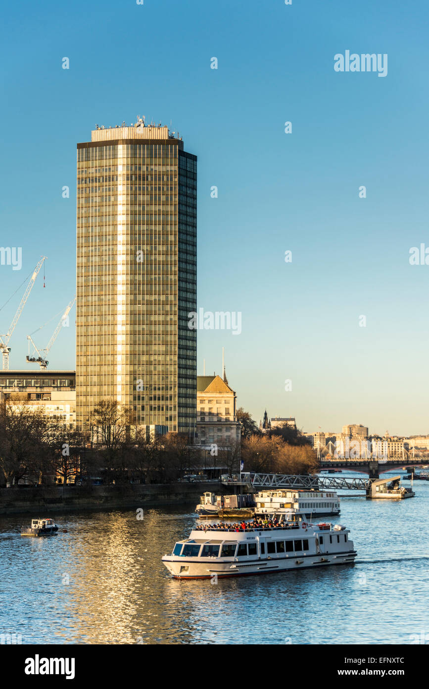 Millbank Tower ist ein Wahrzeichen Wolkenkratzer in Westminster an den Ufern der Themse mit starken politischen Verbindungen. Stockfoto