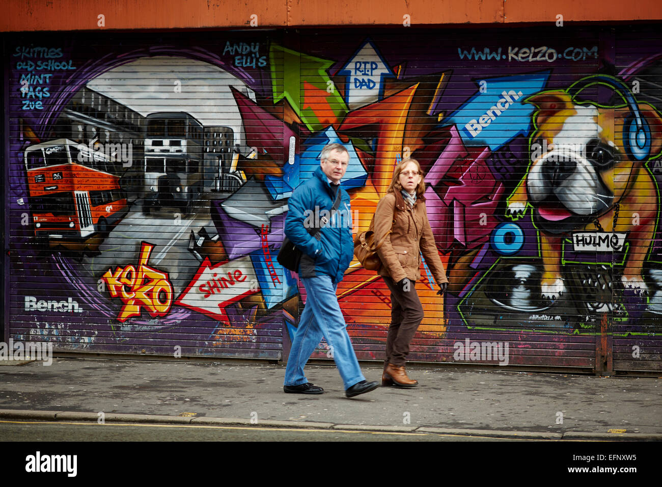 Nördlichen Viertel Manchester Uk. Graffiti von Manchester Künstler Kelzo im Bereich Stevenson Square Stockfoto