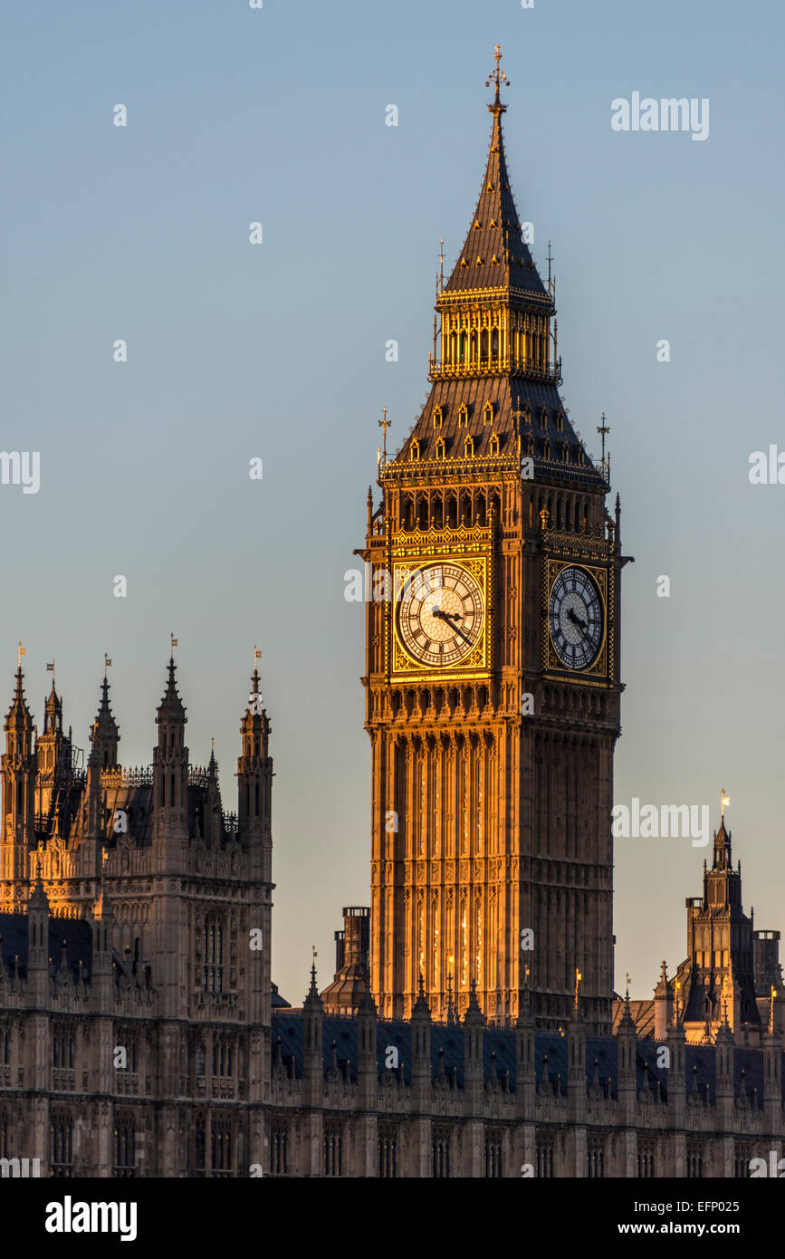 Die Elizabeth-Turm der Häuser des Parlaments des Vereinigten Königreichs ist auch bekannt als Big Ben, der Spitzname für die große Glocke der Uhr Stockfoto