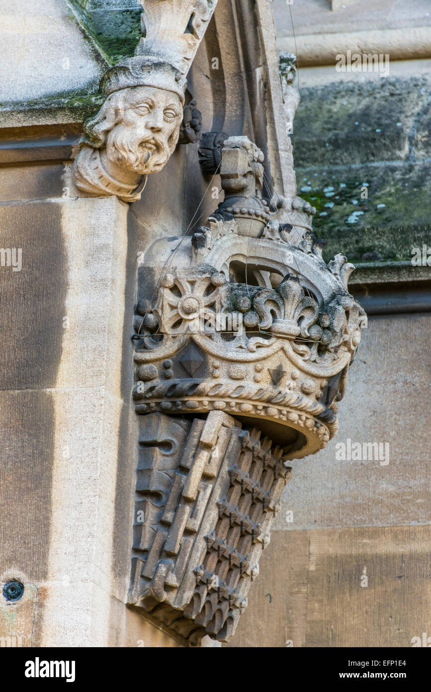 Dekorative Stein Fallgatter, das Symbol der Houses of Parliament, auf der Seite des Palace of Westminster Stockfoto