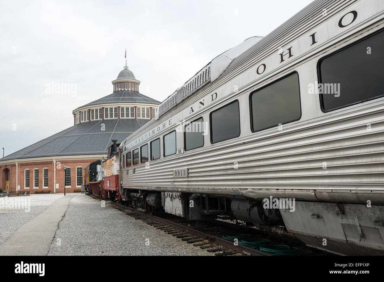 BALTIMORE, Maryland — das B&O Railroad Museum in Mount Clare in Baltimore, Maryland, verfügt über die größte Sammlung von Lokomotiven aus dem 19. Jahrhundert in den Vereinigten Staaten. Stockfoto