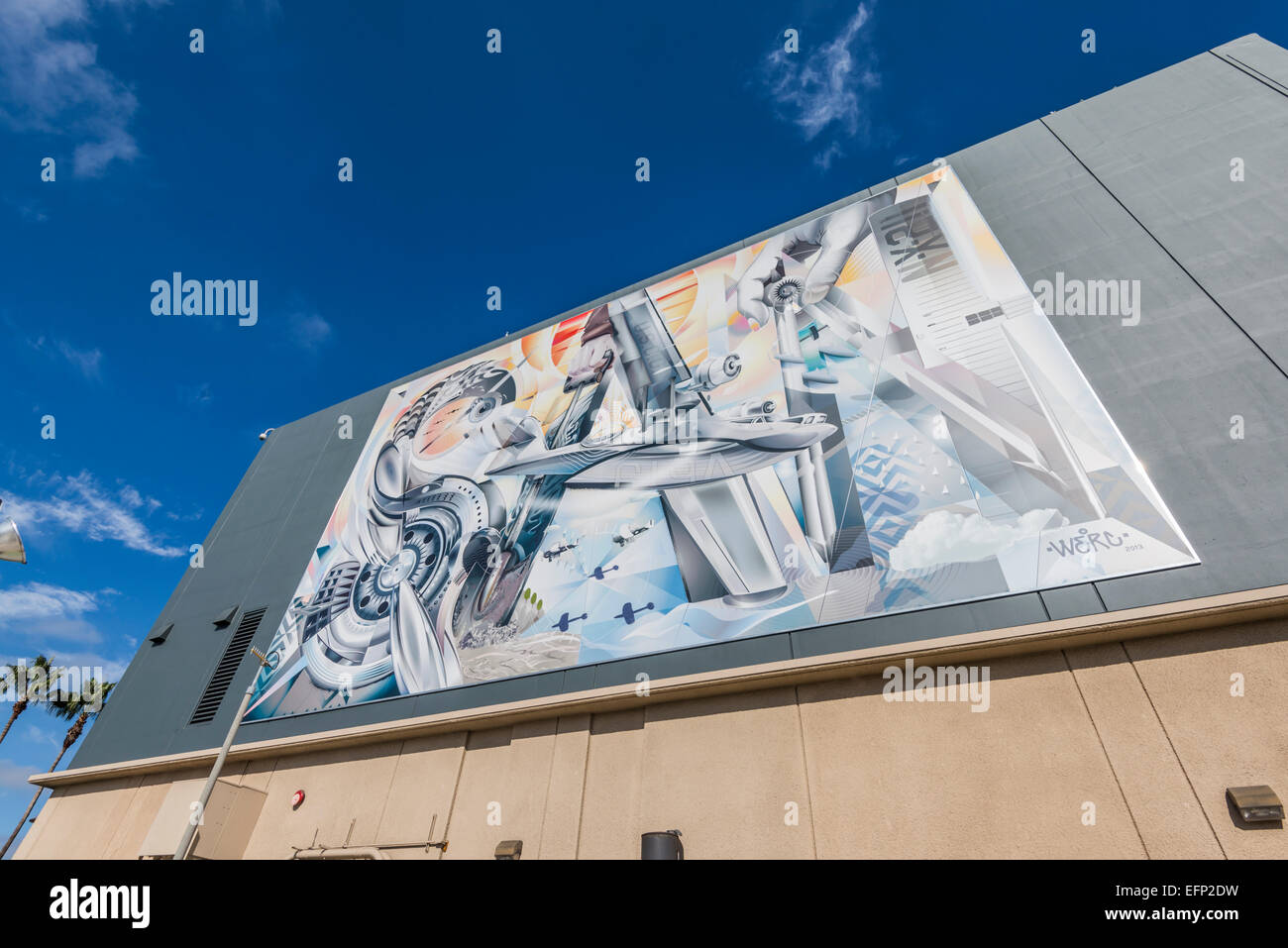 Kunstwerk-Wandbild (bis 2013 WERC).  Pendler Terminalgebäude des San Diego International Airport.  San Diego, Kalifornien, USA. Stockfoto