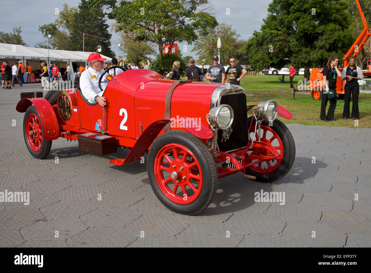 Antike Alfa Rennfahrzeuge im Anzeigebereich in Melbourne Grand Prix 2010 Stockfoto