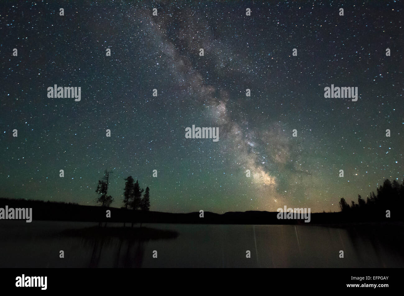 Blick auf See und Sternen bei Nacht, Thompson Okanagan, Penticton, Britisch-Kolumbien, Kanada Stockfoto