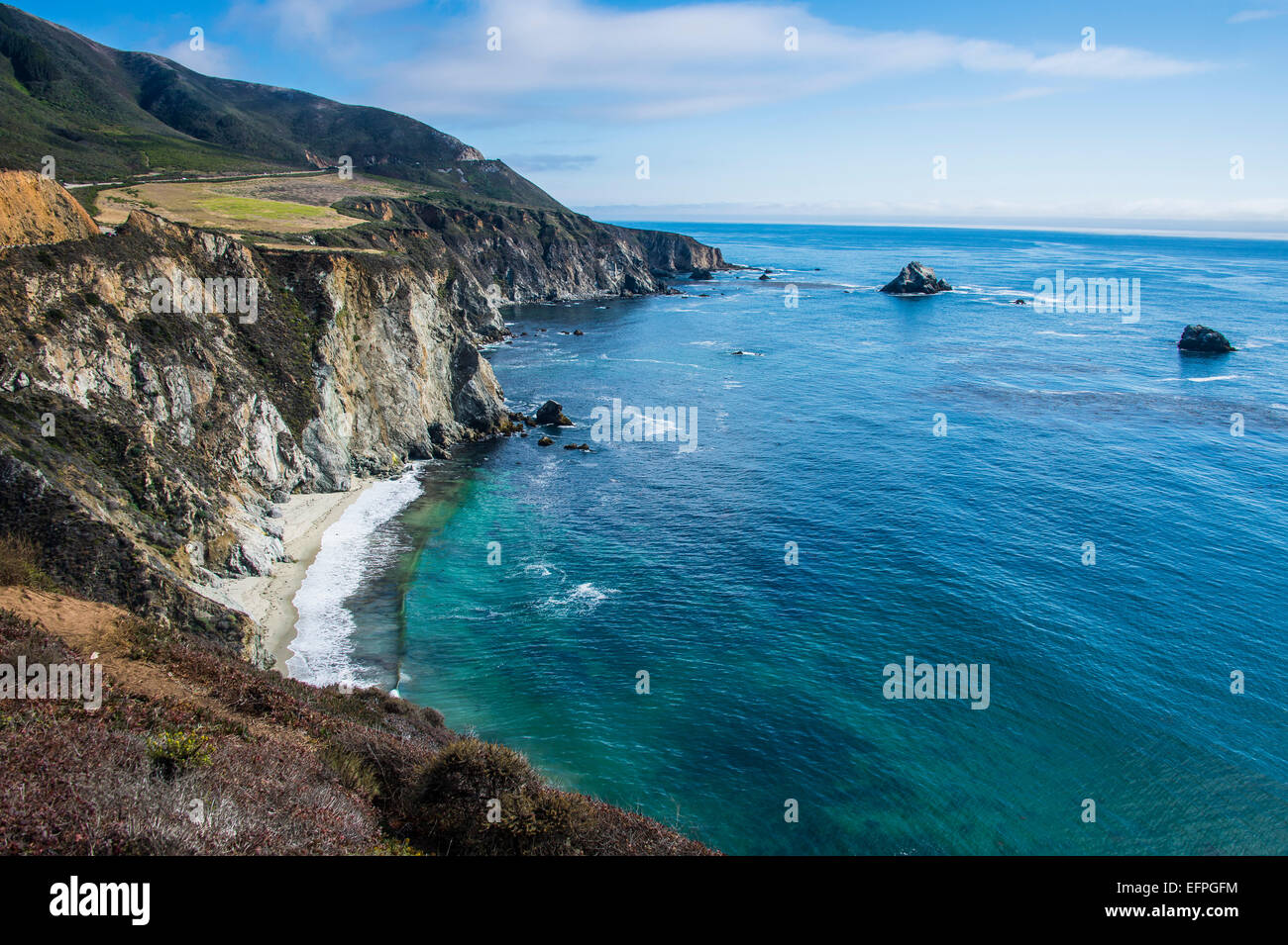 Die felsige Küste von Big Sur in der Nähe von Bixby Bridge, Kalifornien, USA Stockfoto