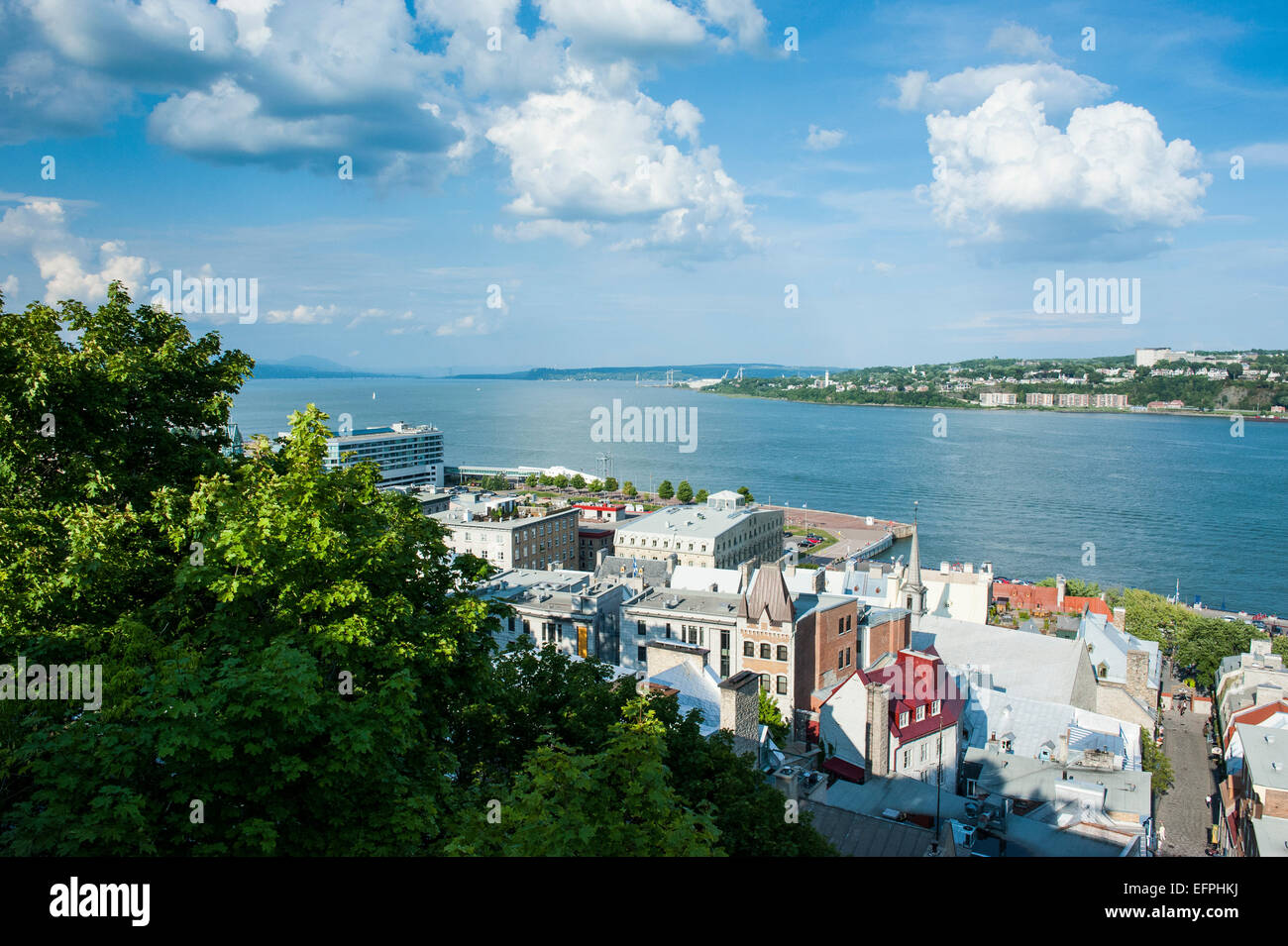 Blick über den St. Lawrence River, Quebec Stadt, Quebec, Kanada, Nordamerika Stockfoto