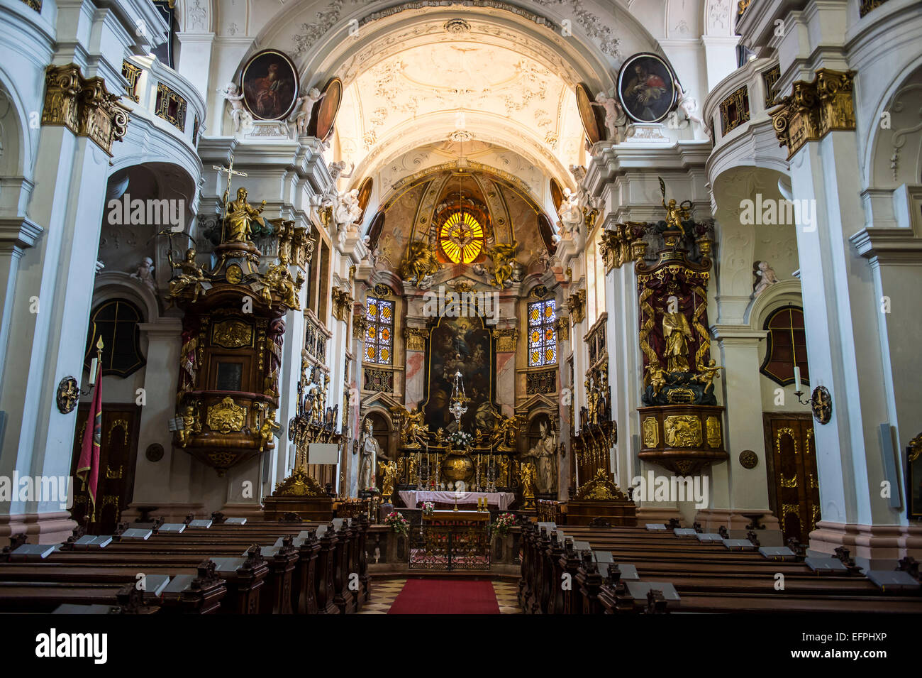 Innenraum der Abtei Kirche von Dürnstein, Donau, Wachauer Kulturlandschaft, UNESCO World Heritage Site, Österreich, Europa Stockfoto