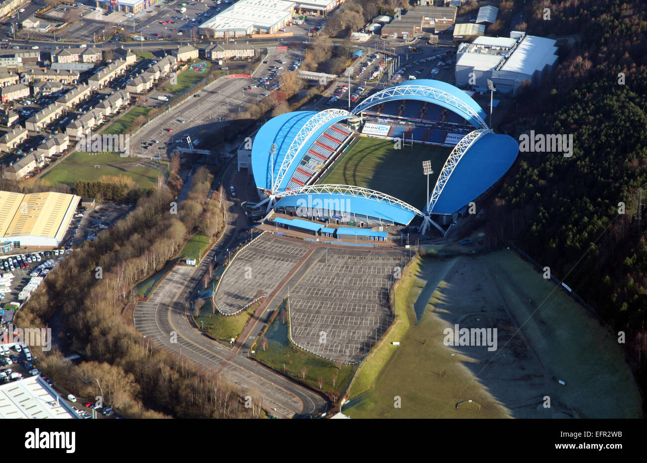 Luftaufnahme des Accu-Stadions in Huddersfield. Heimat von Huddersfield Town AFC, Huddersfield Giants RLFC. Früher Johns Smith's & auch Kirklees Stadium Stockfoto