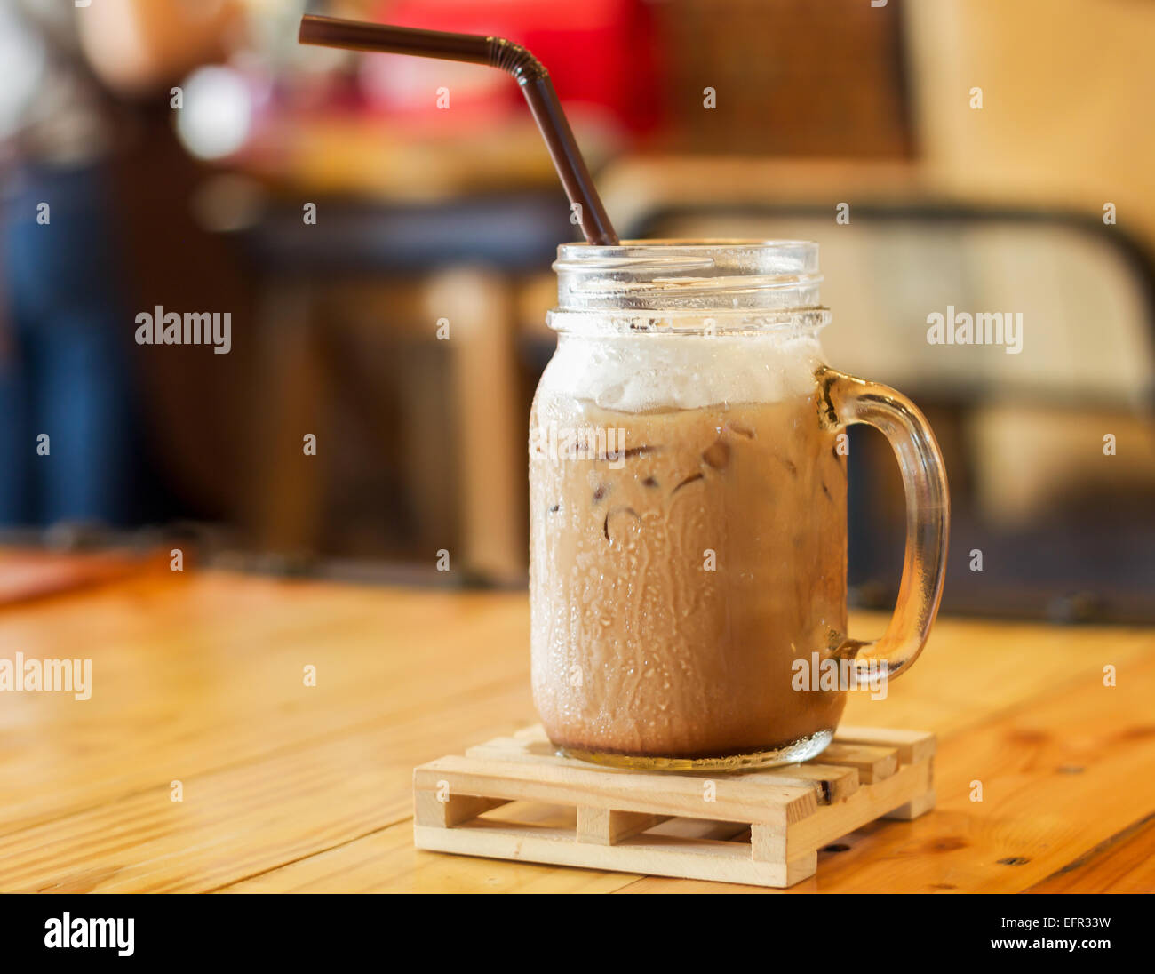 Geeiste Caffe Mocha mit Milchschaum, Fotoarchiv Stockfoto