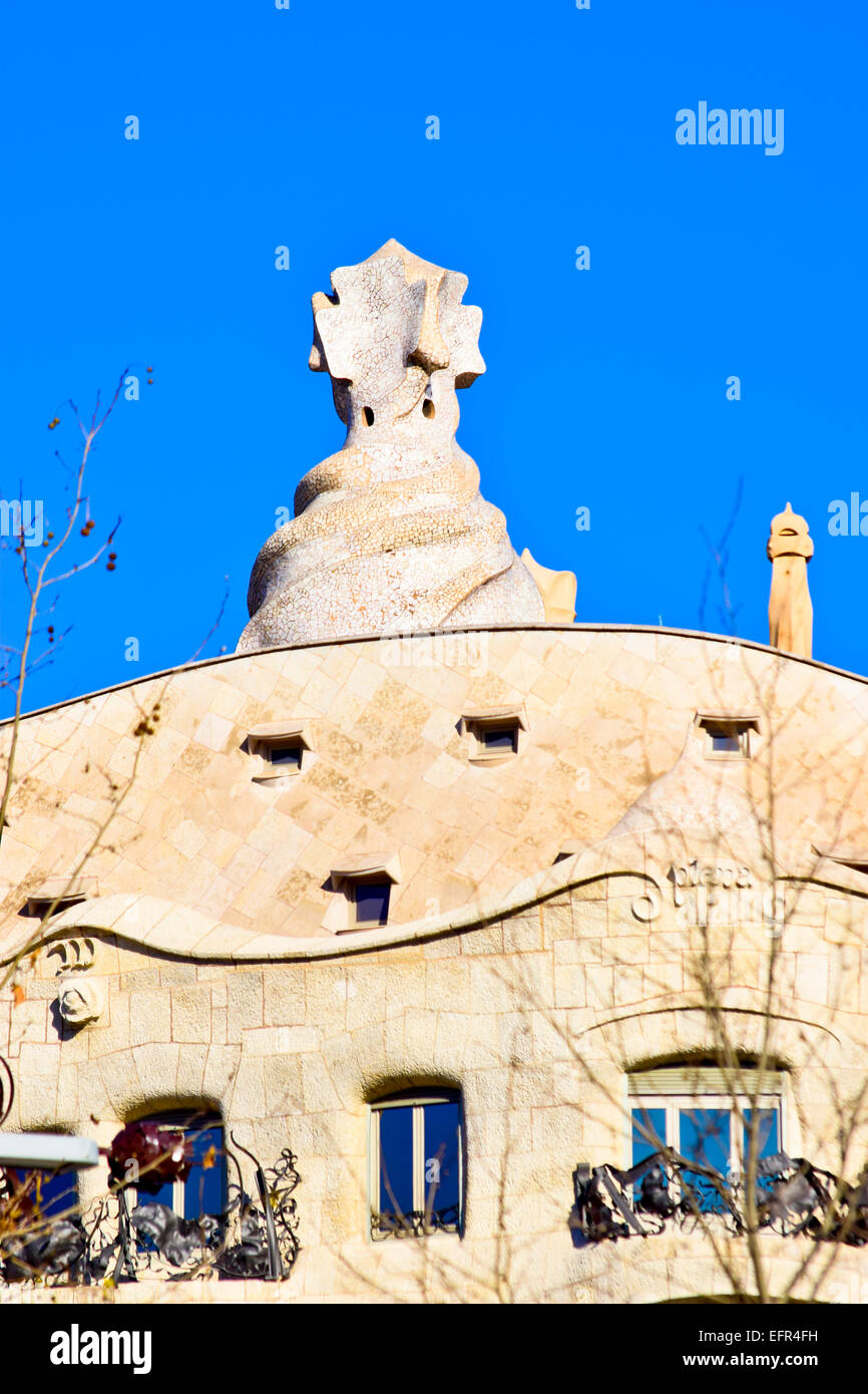 Casa Mila auch bekannt als La Pedrera, entworfen vom Architekten Antoni Gaudi. Barcelona, Katalonien, Spanien. Stockfoto