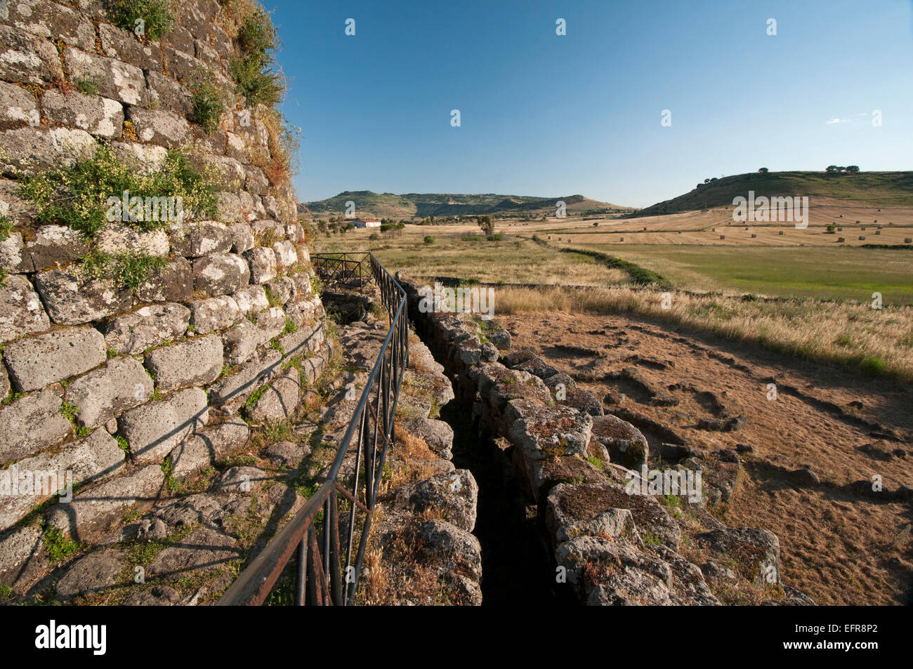 Torralba, Sassari, Sardinien, Italien, 17/6/2013.Santu, Antine Nuraghe Turm ist, berücksichtigen, die größte und wichtigste der Insel Stockfoto