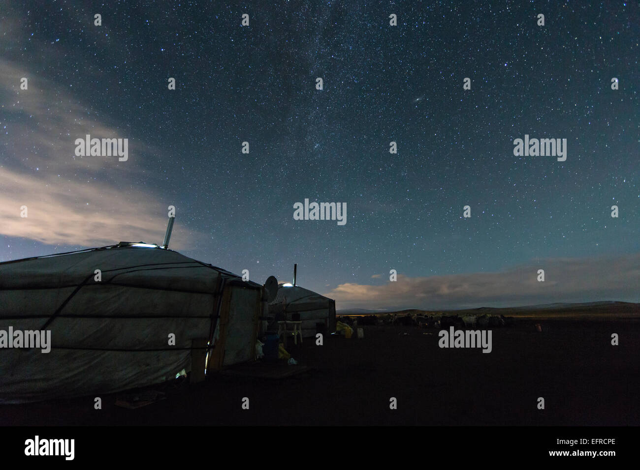 Jurte unter sternenklaren Himmel, Mongolei Stockfoto