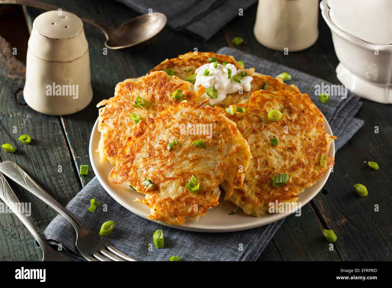 Hausgemachte Boxty irische Kartoffel-Pfannkuchen zum Frühstück Stockfoto