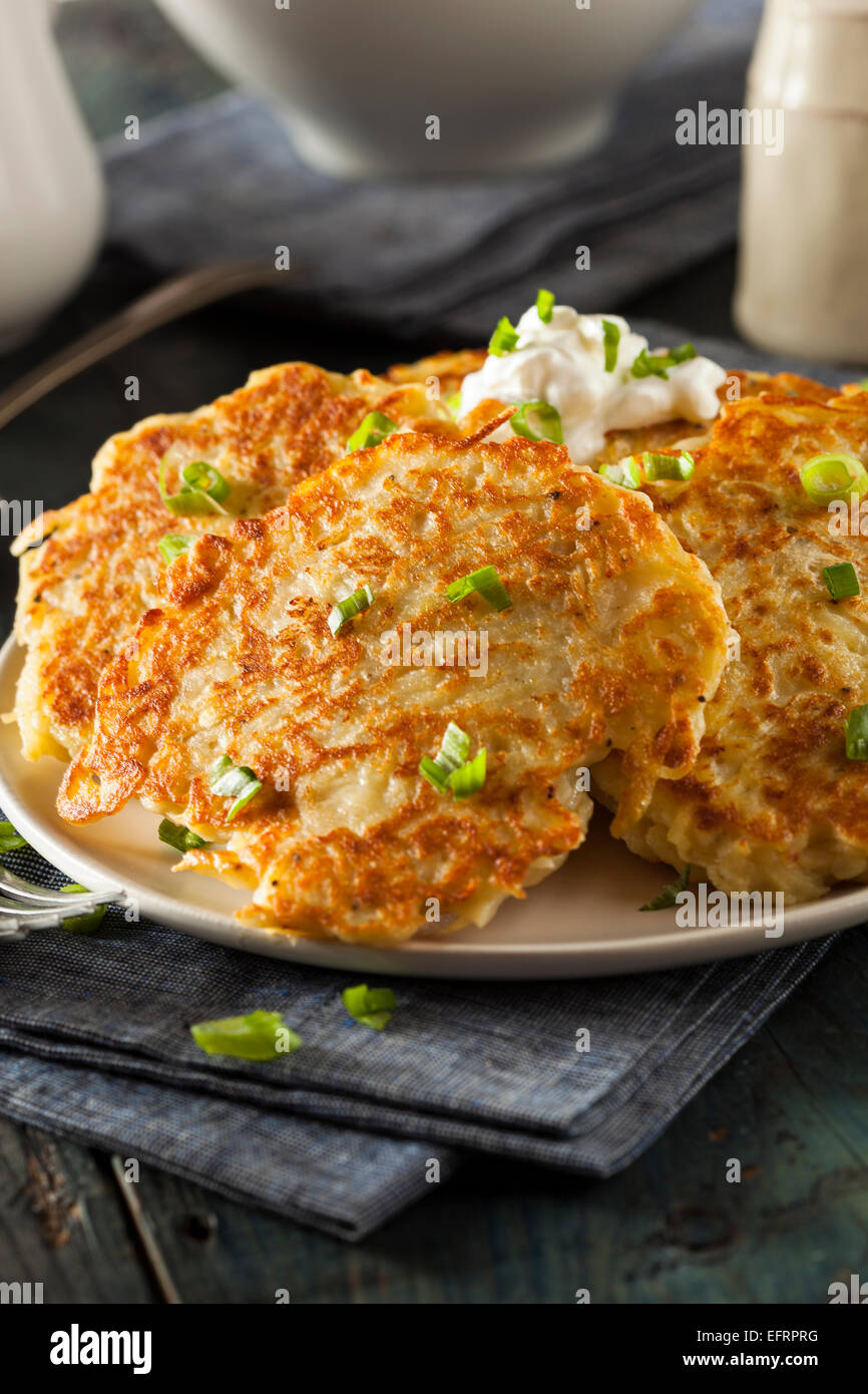 Hausgemachte Boxty irische Kartoffel-Pfannkuchen zum Frühstück Stockfoto