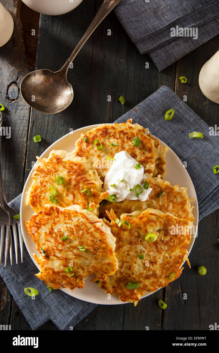 Hausgemachte Boxty irische Kartoffel-Pfannkuchen zum Frühstück Stockfoto