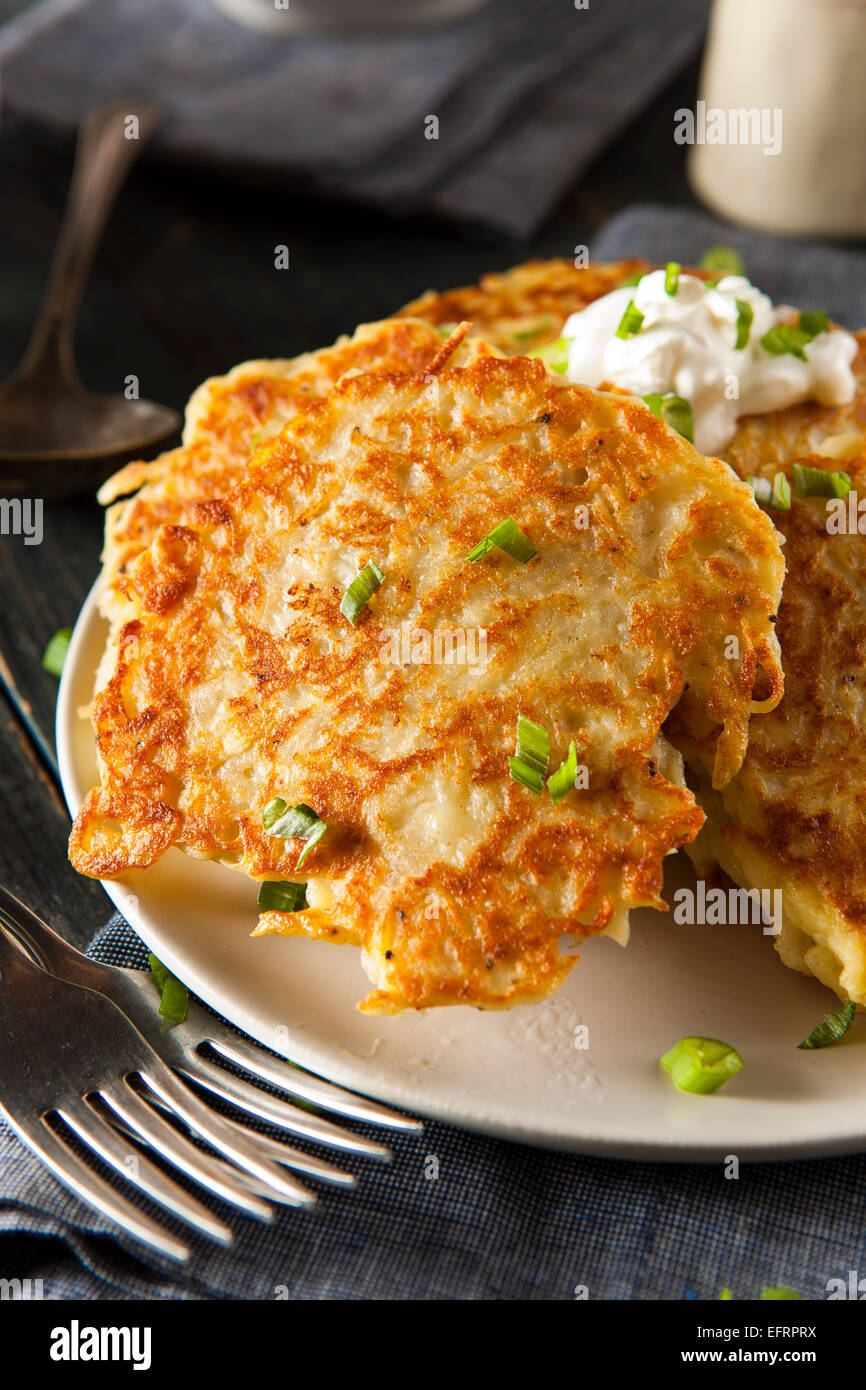 Hausgemachte Boxty irische Kartoffel-Pfannkuchen zum Frühstück Stockfoto