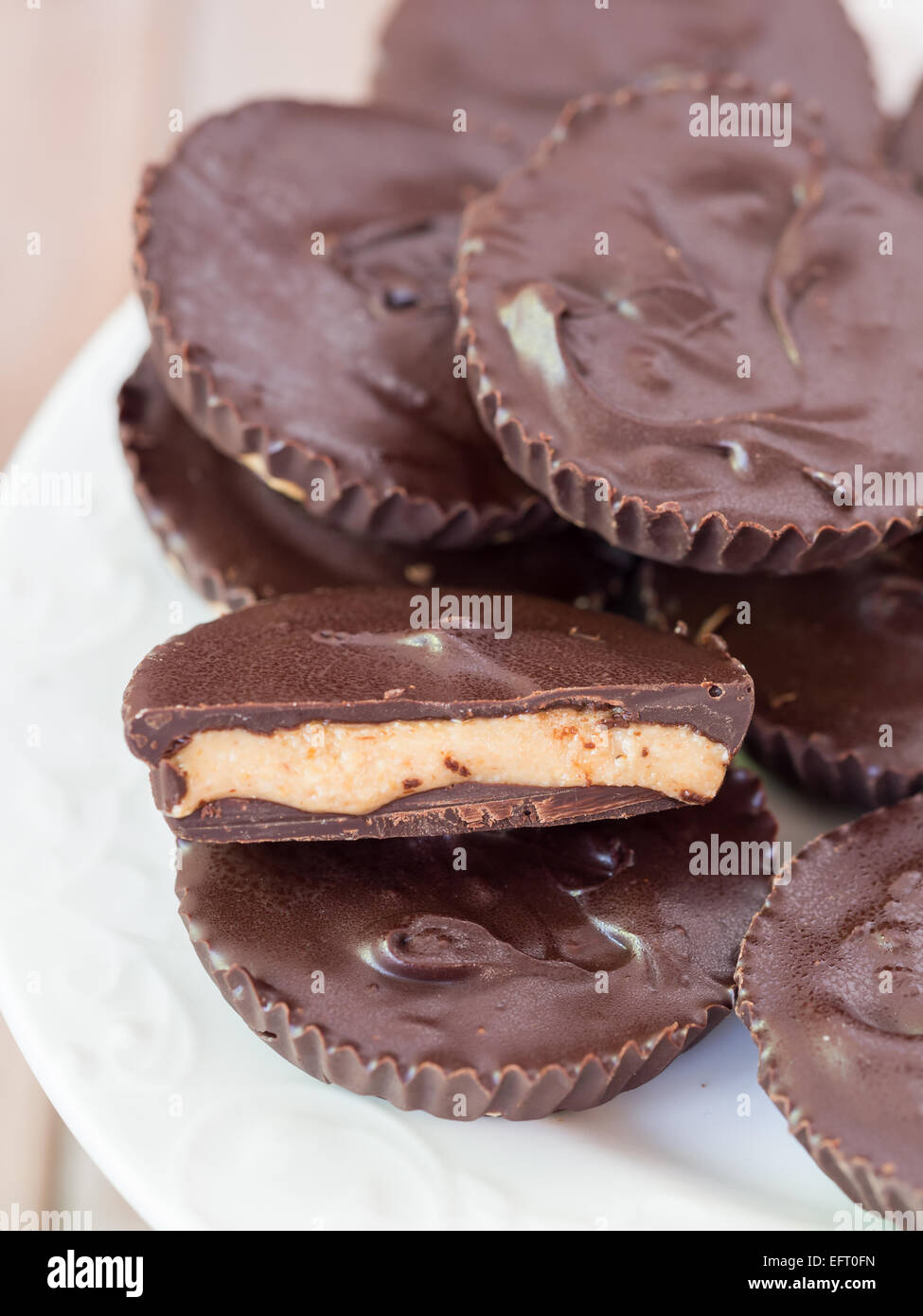 Hausgemachte Peanut Butter Cups. Stockfoto