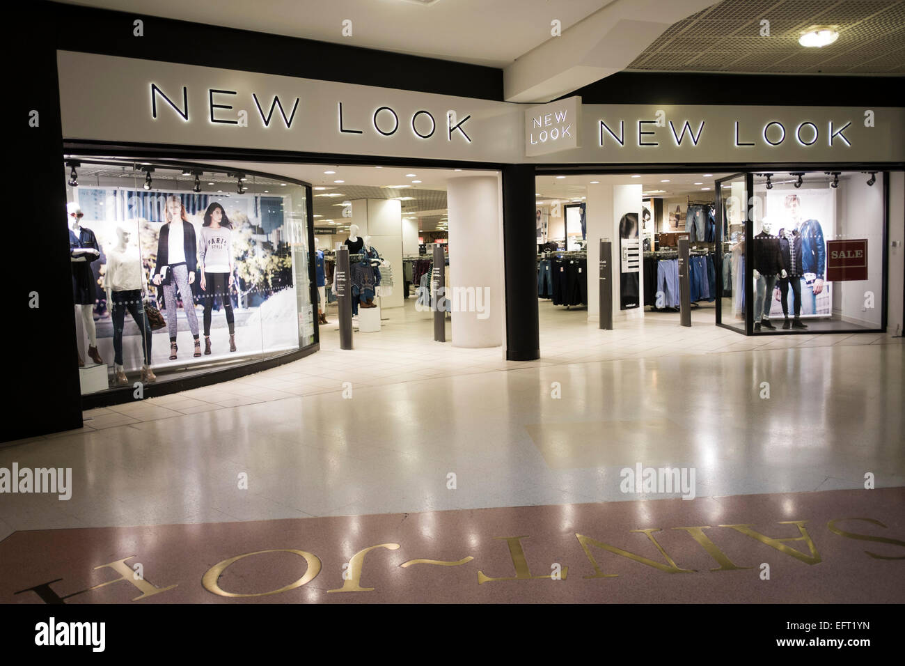 New Look Store, Norwich, Norfolk, Großbritannien Modekette New Look, sagte Gewinn stieg um mehr als ein Viertel als Rekord Onlinehandel Weihnachten es anspruchsvolle Bedingungen zu überwinden half. Umsatz im Vereinigten Königreich waren 4,1 % in den sieben Wochen bis zum 3. Januar, getragen von einer starken Nachfrage am Black Friday, Cyber Monday und Boxing Day.  Insgesamt, sagte die Firma, die mehr als 800 Filialen in 21 Ländern einschließlich 569 in Großbritannien läuft, der Gewinn vor Steuern in den 39 Wochen bis 27. Dezember 29,2 % auf £ 63,3 Millionen angehoben. Bildnachweis: Jason Bye/Alamy Live-Nachrichten Stockfoto