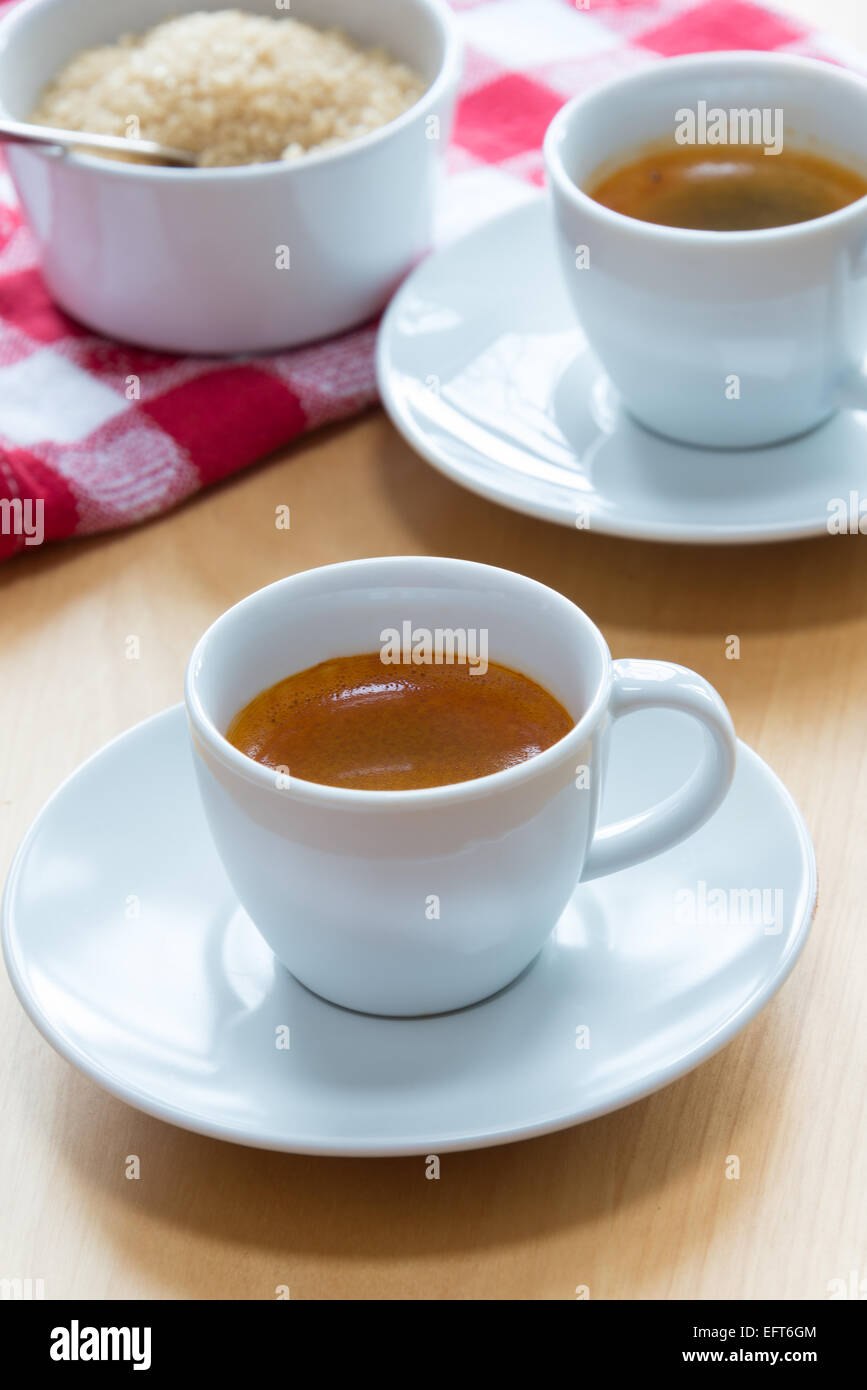 Kleine Tassen "Redbush Espresso" - kostenlose Alternative zu Espressokaffee Koffein. Stockfoto