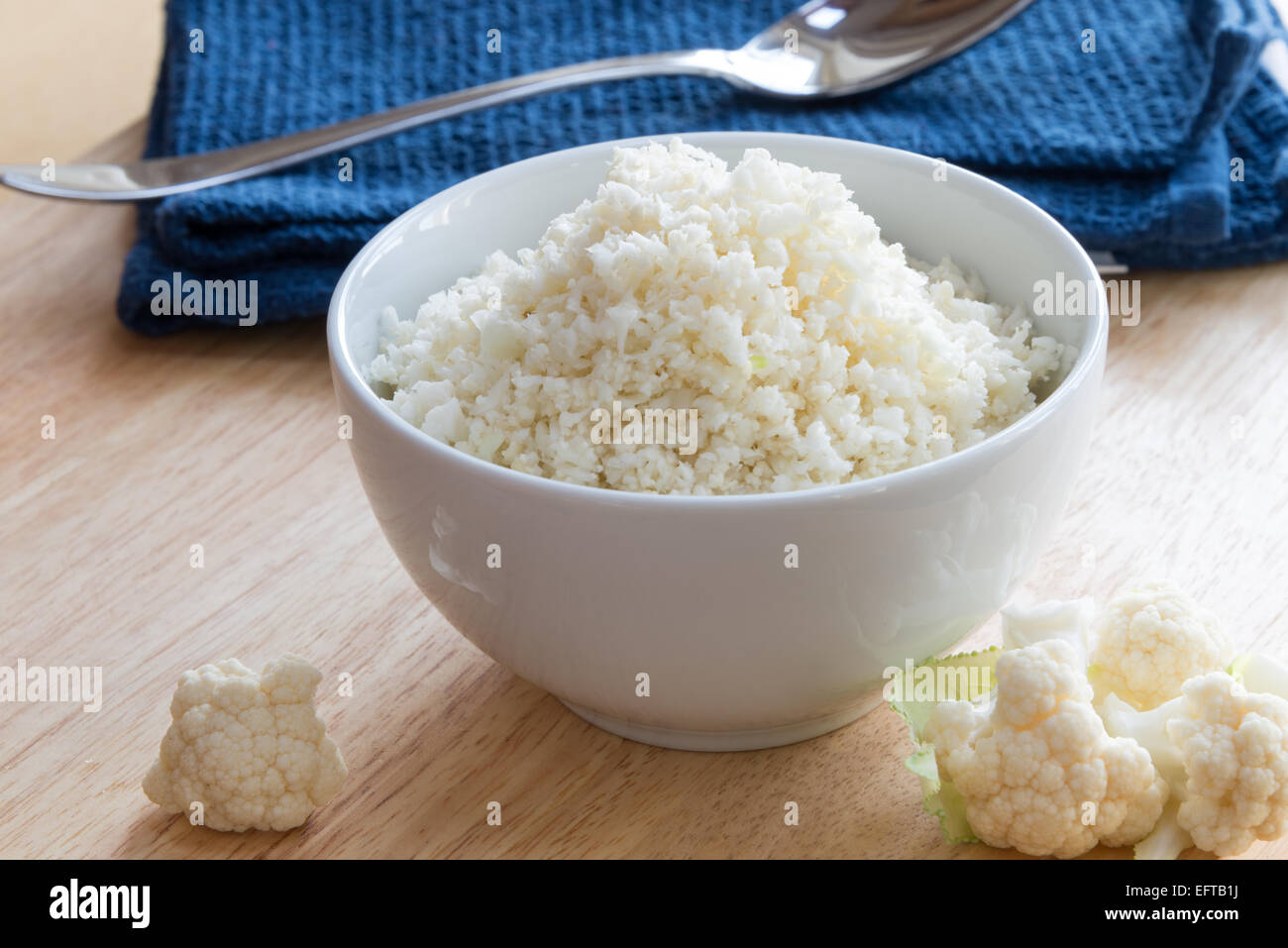 Blumenkohl-Reis - "Reis" aus Blumenkohl als eine Alternative zu Reis. Stockfoto